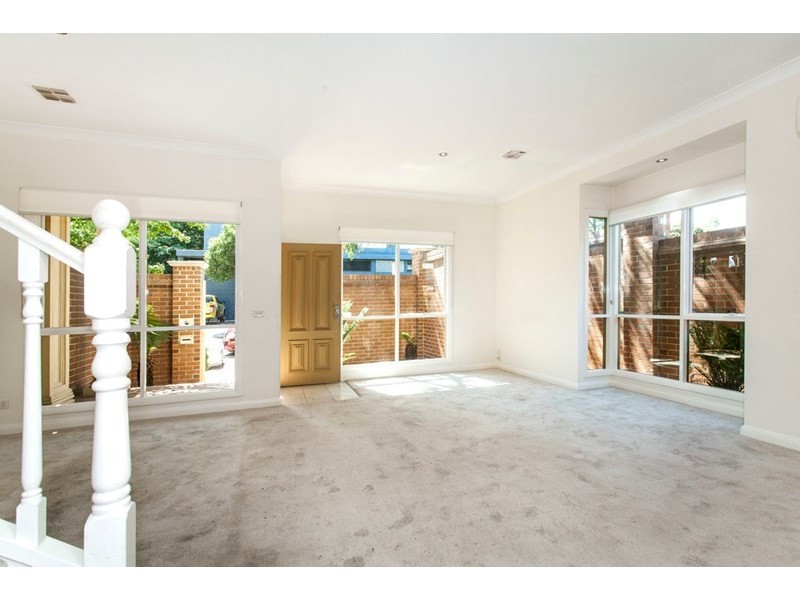 17 Carnarvon Street, Doncaster VIC 3108