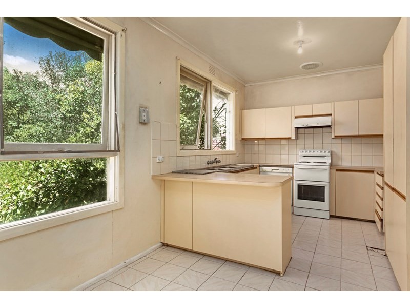 12 Lincoln Drive, Bulleen VIC 3105