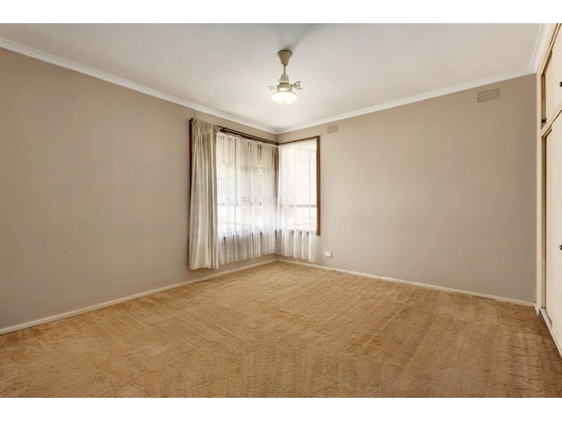 12 Lincoln Drive, Bulleen VIC 3105