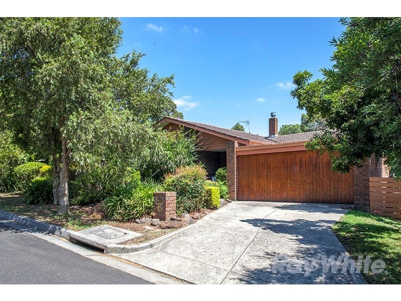 5 McCubbin Terrace, Doncaster East VIC 3109