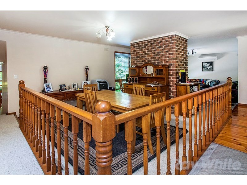 5 McCubbin Terrace, Doncaster East VIC 3109