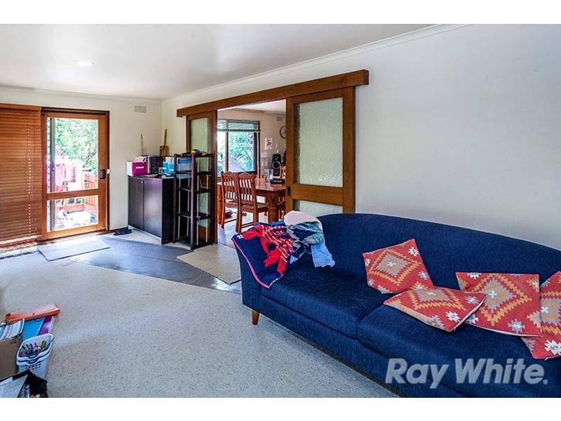 5 McCubbin Terrace, Doncaster East VIC 3109