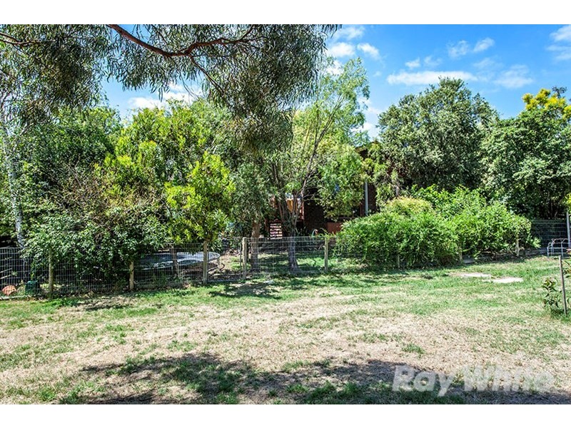 5 McCubbin Terrace, Doncaster East VIC 3109