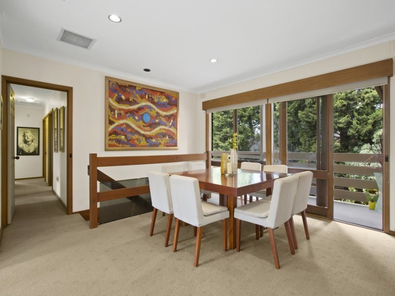 17 Fernlea Crescent, Doncaster East VIC 3109