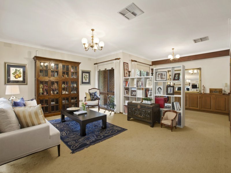 17 Fernlea Crescent, Doncaster East VIC 3109