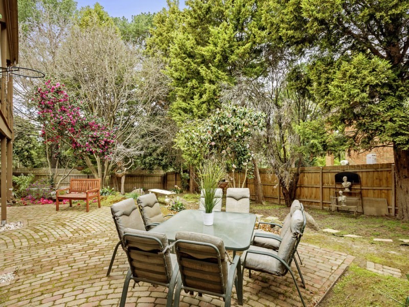 17 Fernlea Crescent, Doncaster East VIC 3109