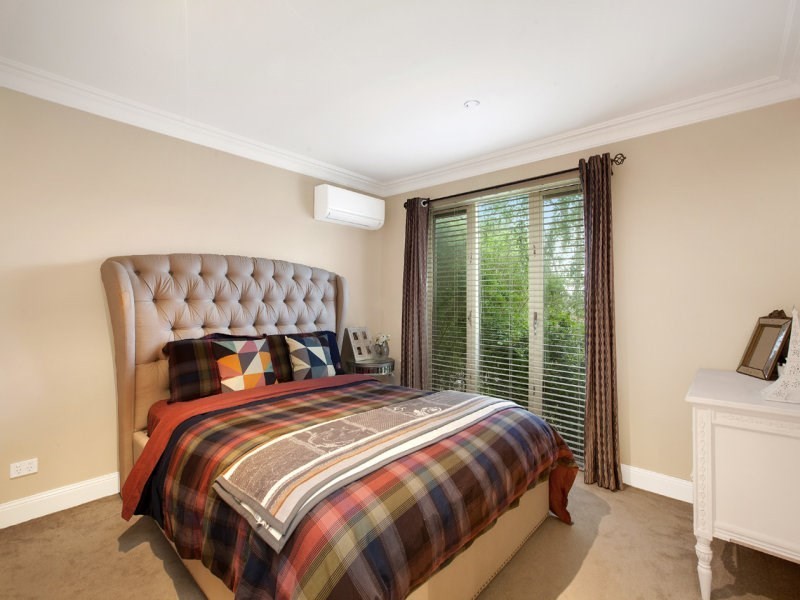 2 Meryl Street, Doncaster East VIC 3109