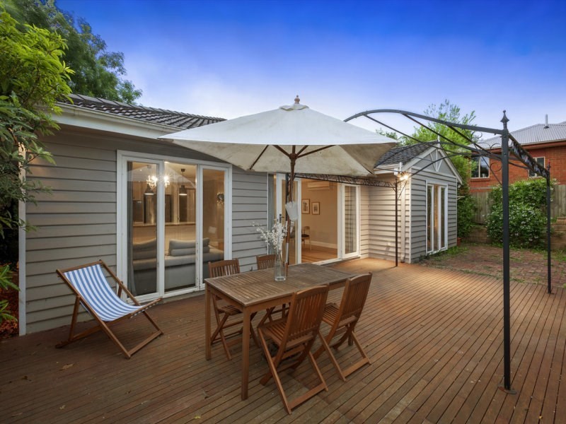 2 Meryl Street, Doncaster East VIC 3109