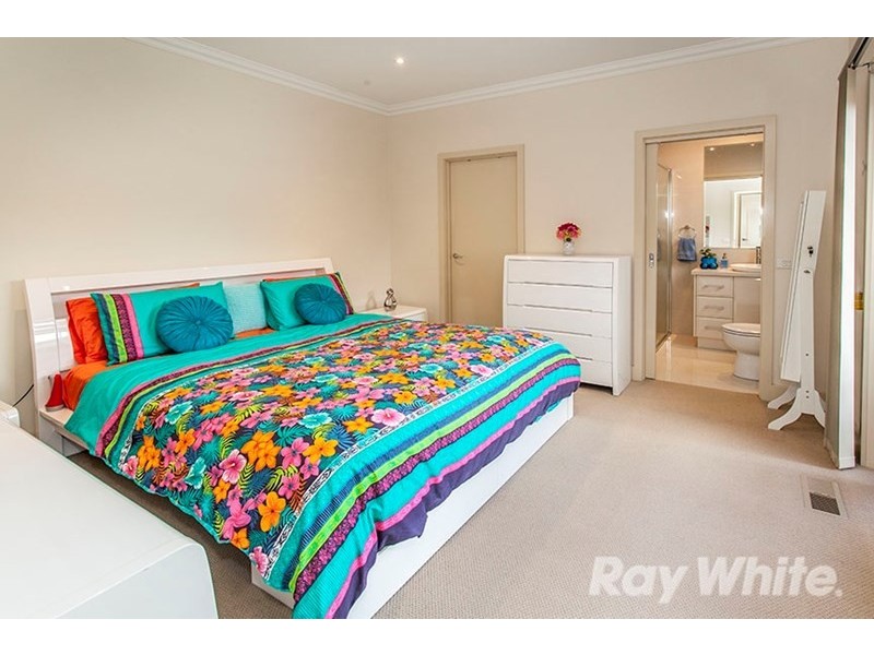 3/2 Hamilton Crescent, Doncaster East VIC 3109