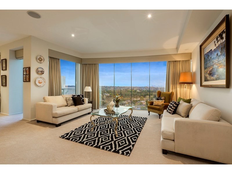 701/1 Sovereign Point Court, Doncaster VIC 3108