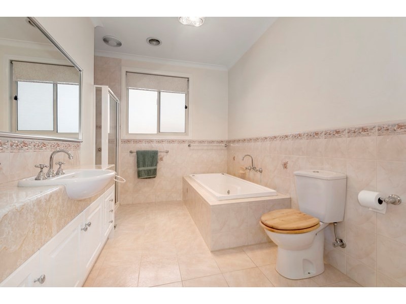 1/115 Clyde Street, Box Hill North VIC 3129