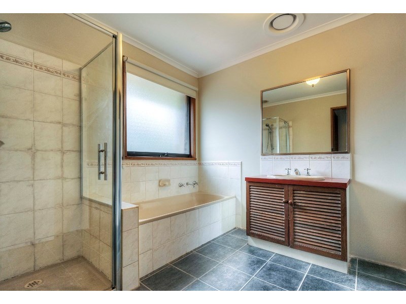 15 Windella Quadrant, Doncaster VIC 3108