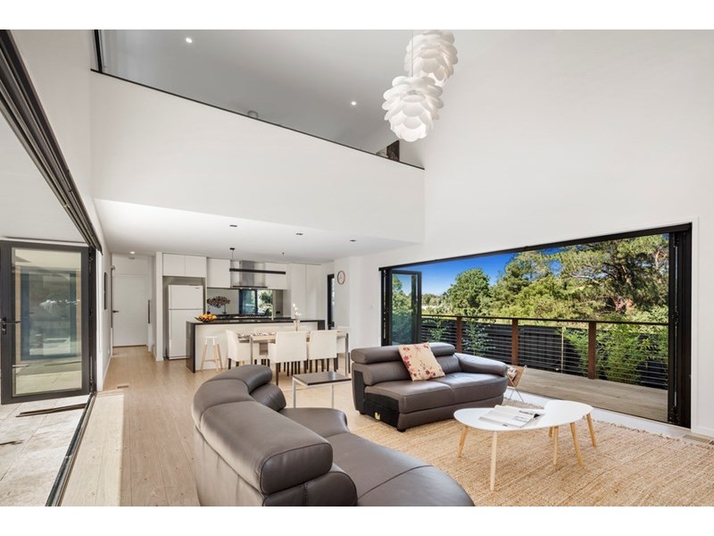 2/21 Brindy Crescent, Doncaster East VIC 3109