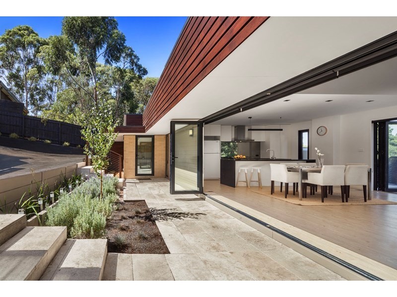 2/21 Brindy Crescent, Doncaster East VIC 3109