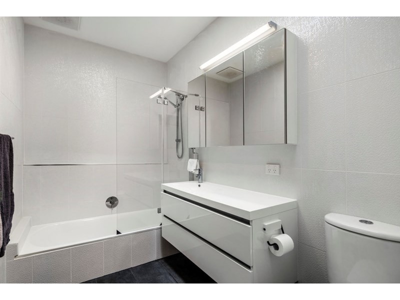 2/21 Brindy Crescent, Doncaster East VIC 3109