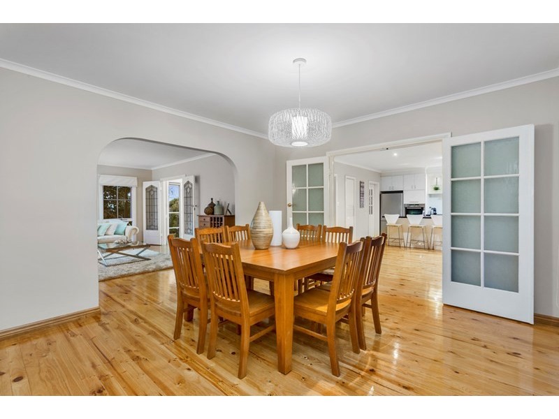 14 Landscape Drive, Doncaster East VIC 3109