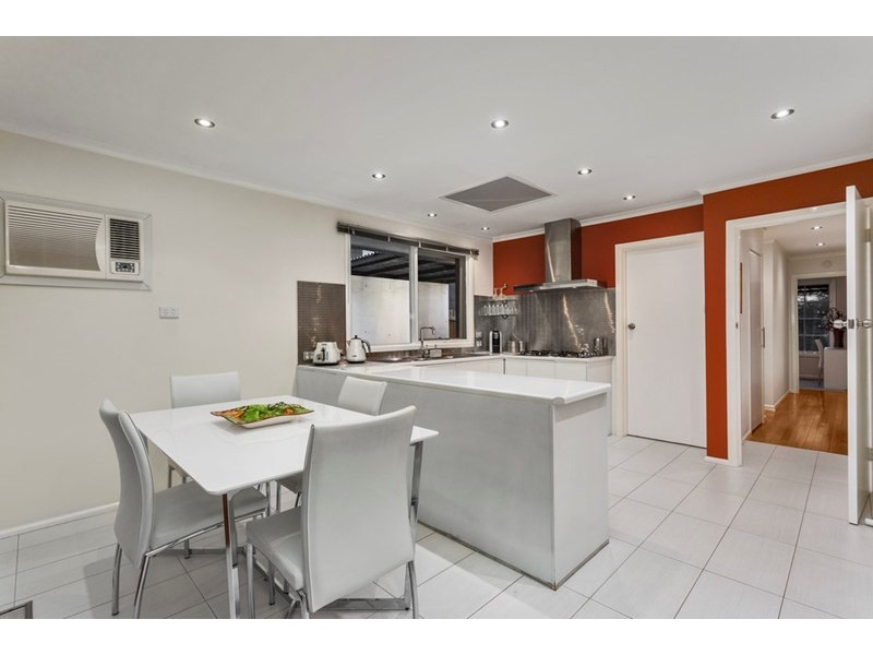 22 Menarra Street, Doncaster VIC 3108