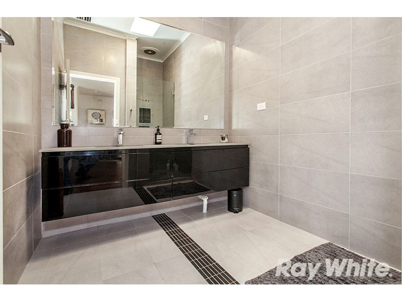 1/2 Somerset Road, Glen Iris VIC 3146