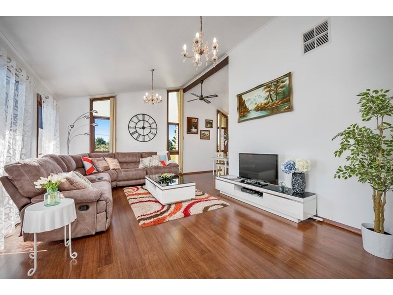 5 Finch Street, Doncaster East VIC 3109