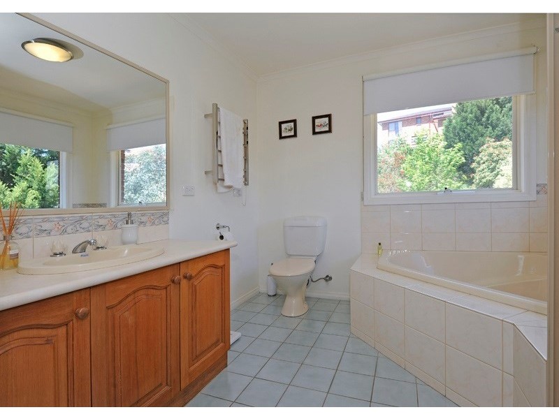 28 Schafter Drive, Doncaster East VIC 3109