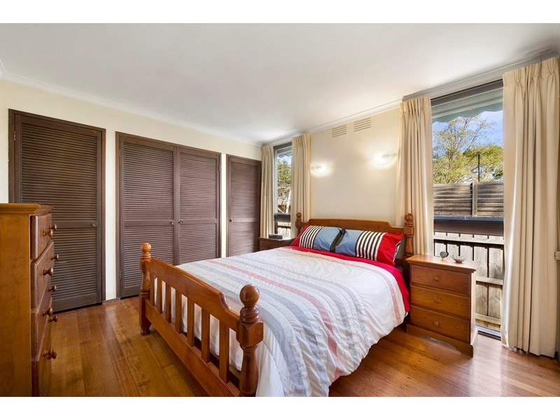 14 Lincoln Drive, Lower Plenty VIC 3093