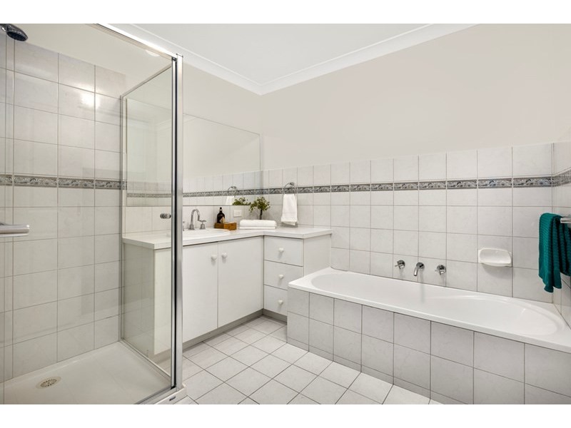 1/12 Austin Street, Bulleen VIC 3105