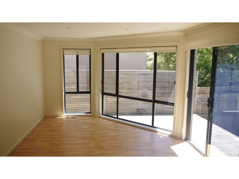 2/46 Boronia Grove, Doncaster East VIC 3109