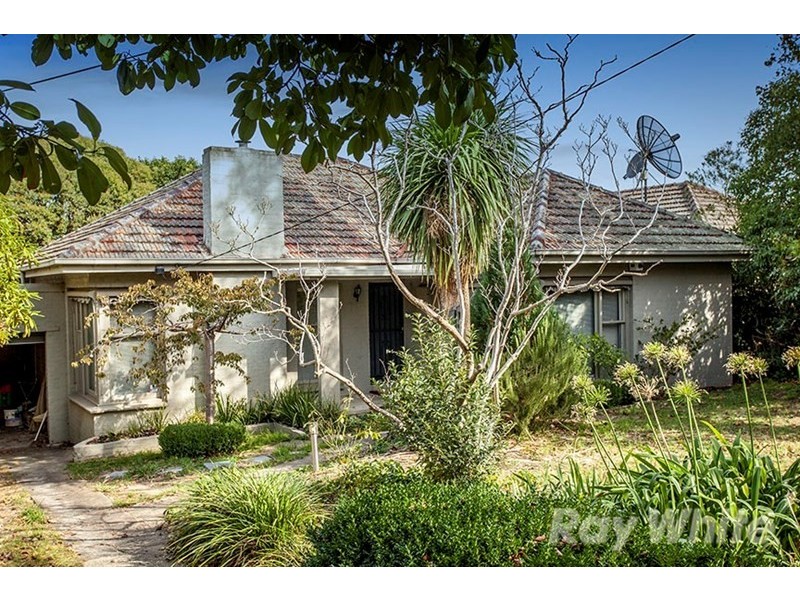 61 Relowe Crescent, Mont Albert North VIC 3129