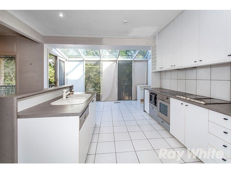 61 Relowe Crescent, Mont Albert North VIC 3129