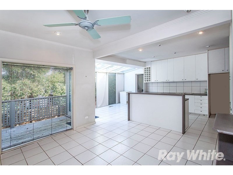 61 Relowe Crescent, Mont Albert North VIC 3129