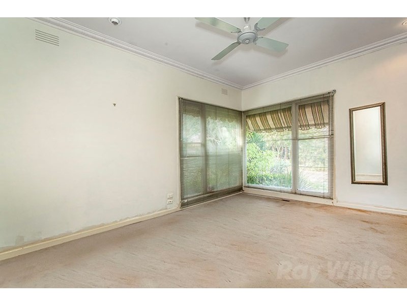 61 Relowe Crescent, Mont Albert North VIC 3129