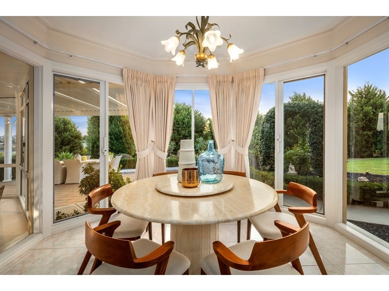 43 Edwin Road, Templestowe VIC 3106