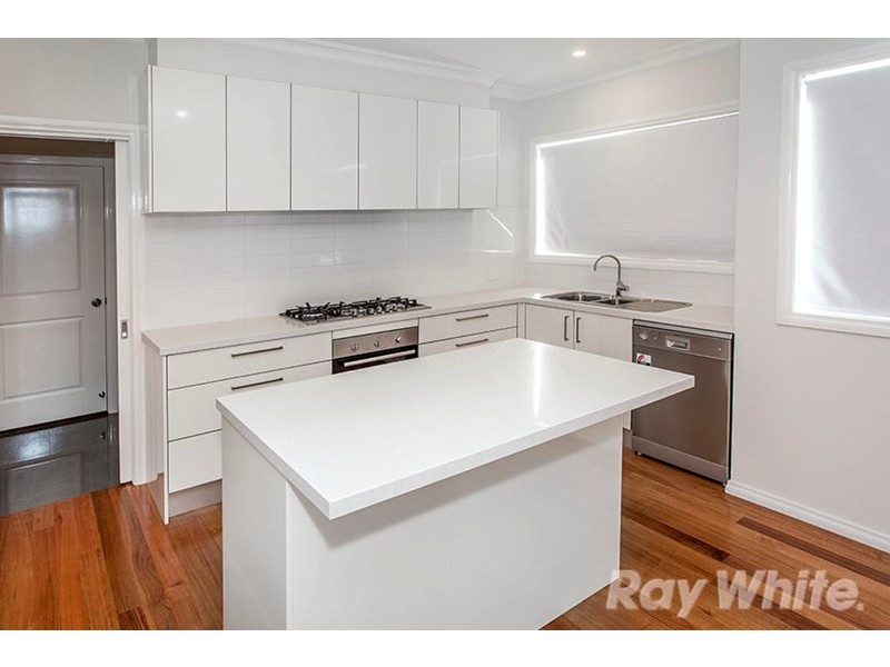 1/38 Cook Road, Mitcham VIC 3132