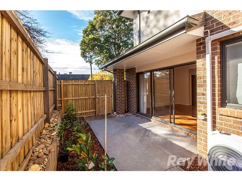 1/38 Cook Road, Mitcham VIC 3132