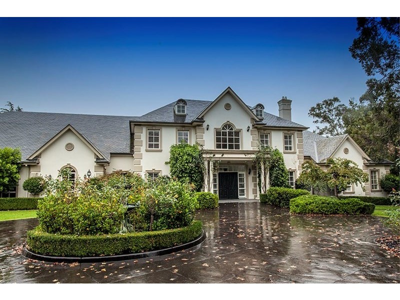 4 Jacov Gardens, Templestowe VIC 3106