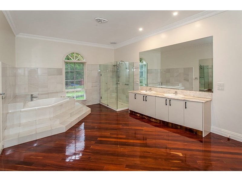 4 Jacov Gardens, Templestowe VIC 3106