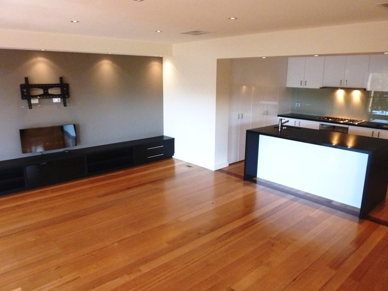 23 Robinson Grove, Bulleen VIC 3105