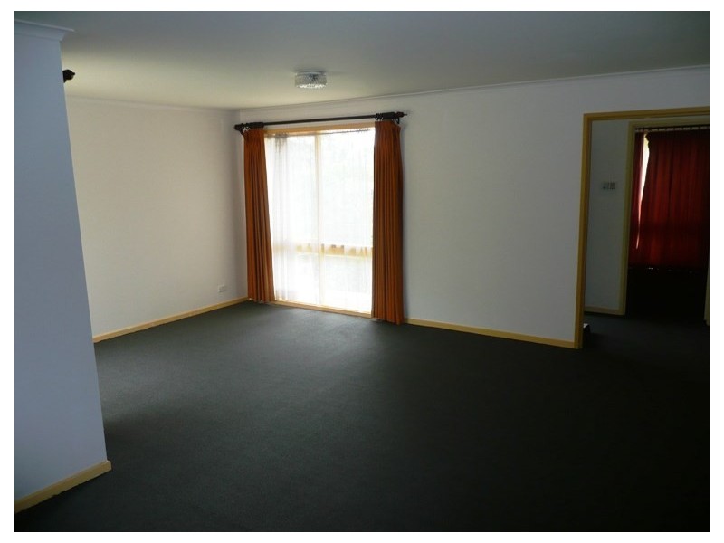 24 Leslie Street, Donvale VIC 3111