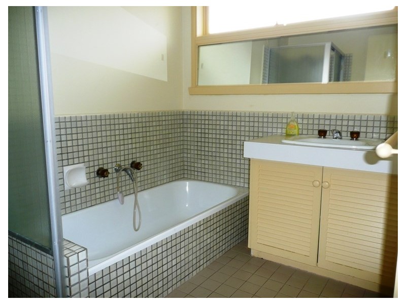 24 Leslie Street, Donvale VIC 3111