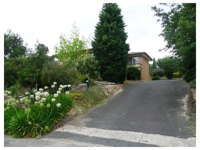 24 Leslie Street, Donvale VIC 3111