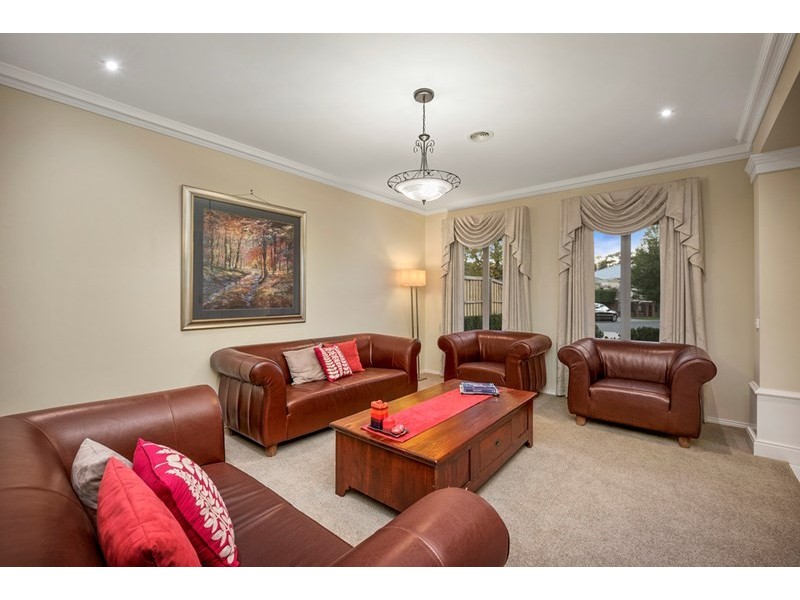 5 Augustus Rise, Templestowe VIC 3106