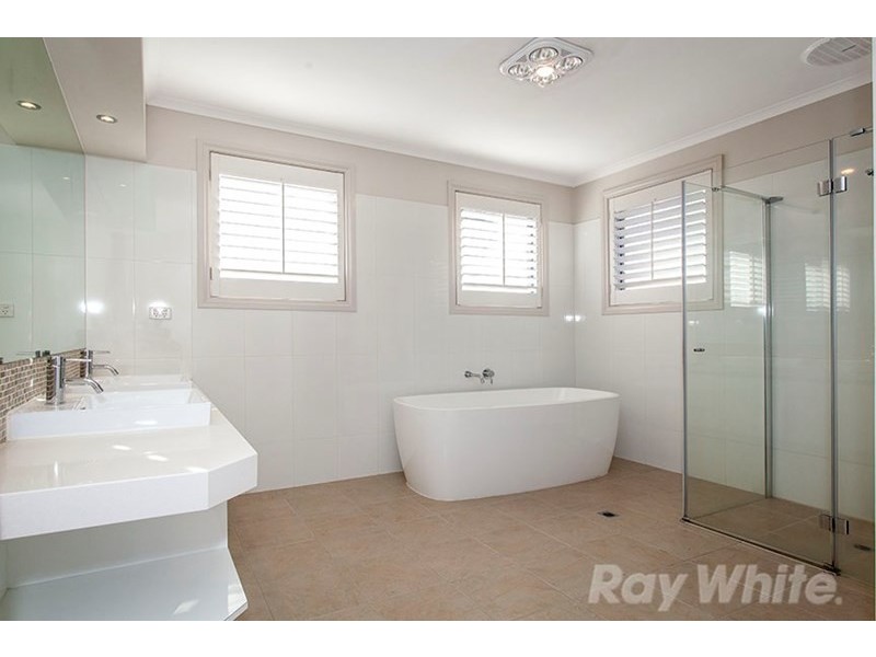 5 Zerbe Avenue, Doncaster East VIC 3109