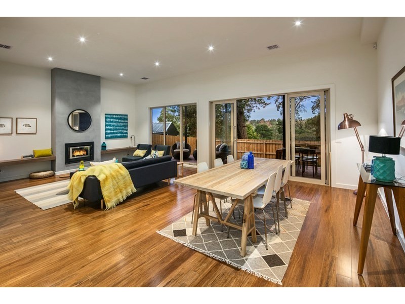 16 Larkspur Avenue, Doncaster VIC 3108