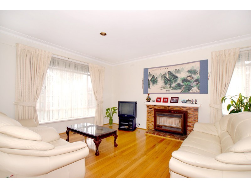 5 Morrie Crescent, Blackburn North VIC 3130