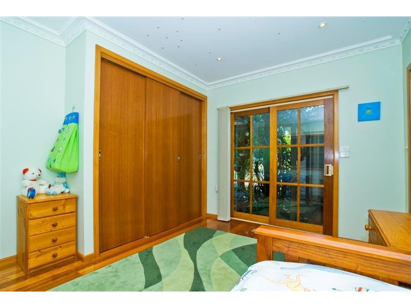 24 Park Road, Ringwood North VIC 3134