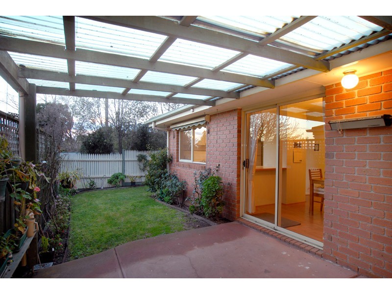 6/21 Nursery Road, Croydon VIC 3136