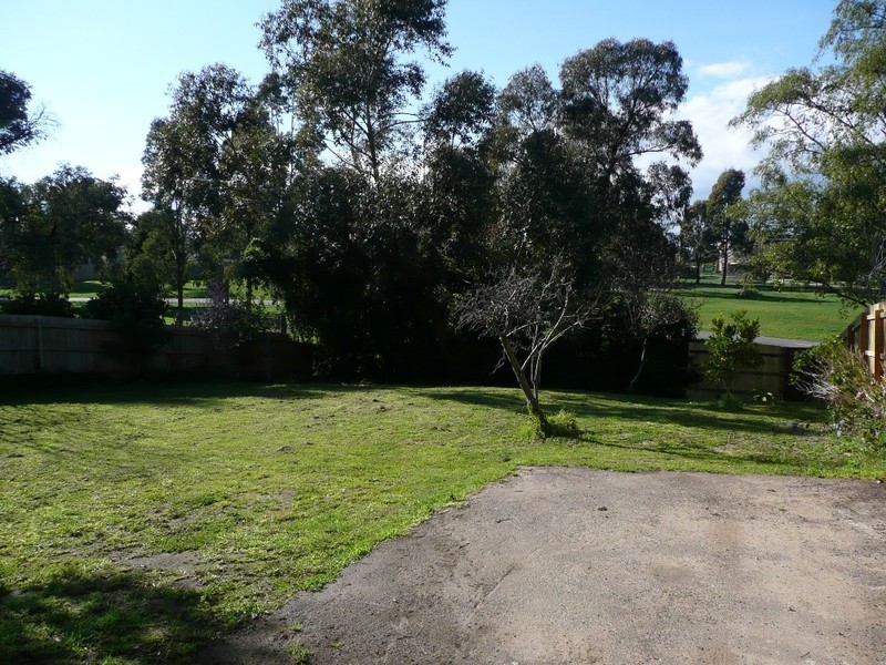 70 Russell Crescent, Doncaster East VIC 3109