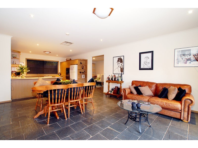 252 Serpells Road, Templestowe VIC 3106