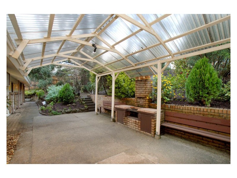 19 Wembley Gardens, Donvale VIC 3111