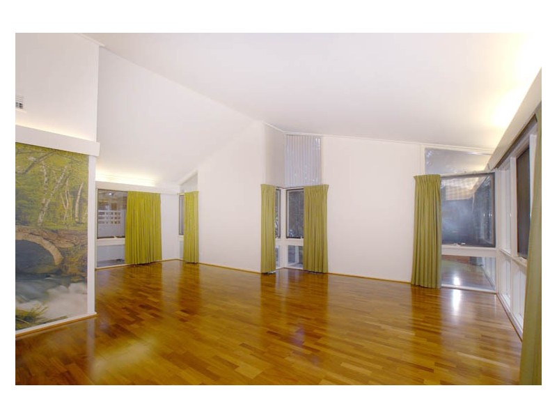 19 Wembley Gardens, Donvale VIC 3111